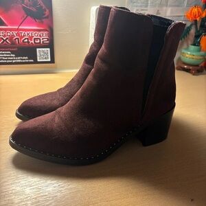 Elegant Maroon Heeled Boots
